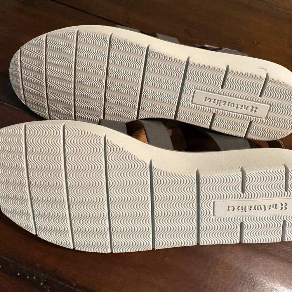 NEW Naturalizer Donna Sandals 9 N. Color Spring Denim - Picture 2 of 3